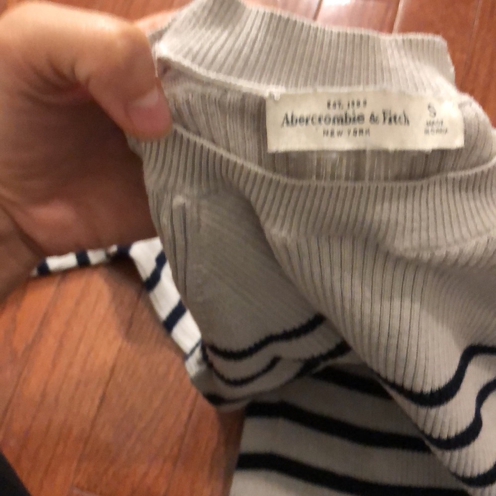 Sweater - Picture 2 of 2